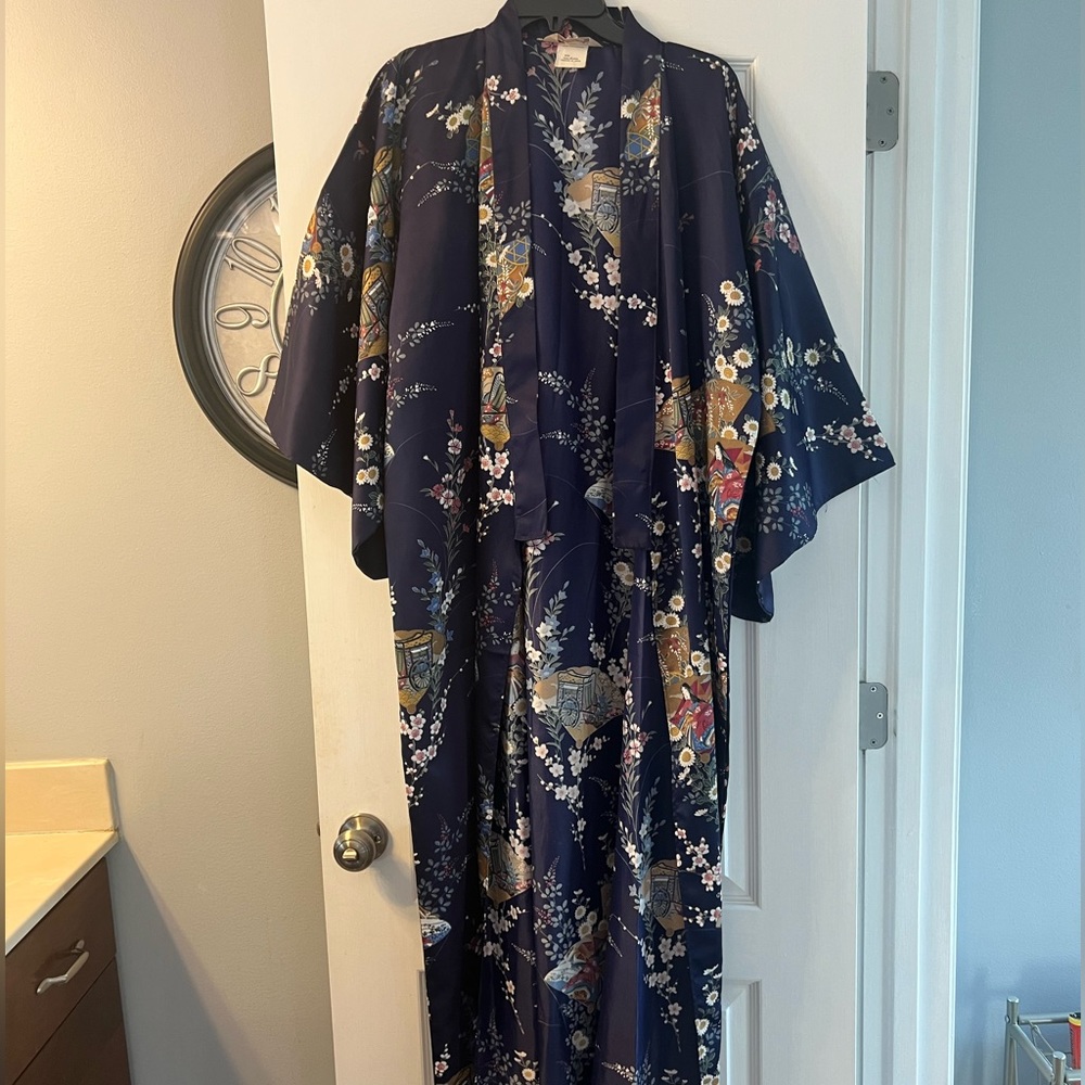 Kimono made in Japan. Size XL